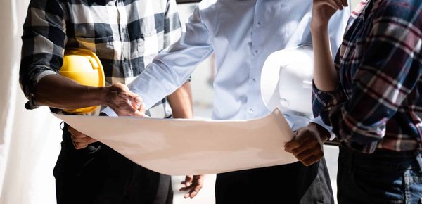 Solliciter un professionnel pour les travaux de rénovation : guide pratique