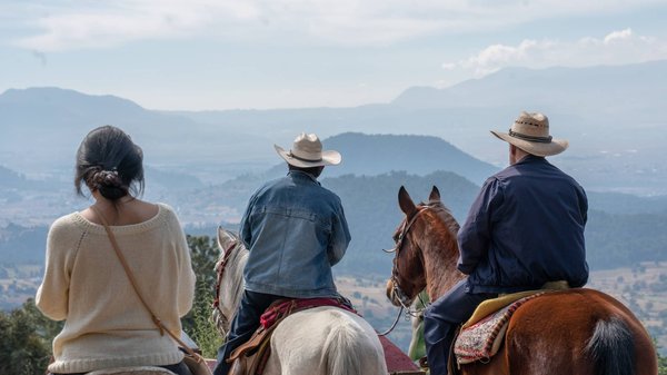 Quelles sont les expériences culturelles offertes par les campings du Groupe Tikayan ?